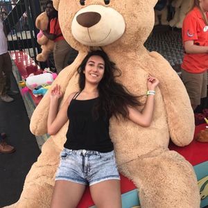 Meet your Posher, Maia